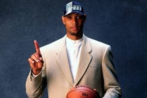 名记:迪伦-哈珀的适应能力堪比当年的邓肯 尽管两者风格并不相同 名记:迪伦-哈珀的适应能力堪比当年的邓肯 尽管两者风格并不相同