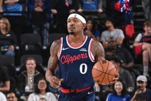 比尔进攻重要性?小卡:他曾差点拿下得分王 是真正的三威胁得分手 比尔进攻重要性?小卡:他曾差点拿下得分王 是真正的三威胁得分手