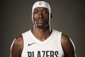 三分6中3!里斯上场前你对他说了什么?斯普利特:出手投篮 三分6中3!里斯上场前你对他说了什么?斯普利特:出手投篮