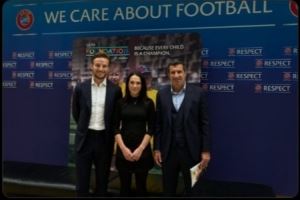 欧足联官方：菲戈、拉基蒂奇成为欧足联儿童基金会董事会成员